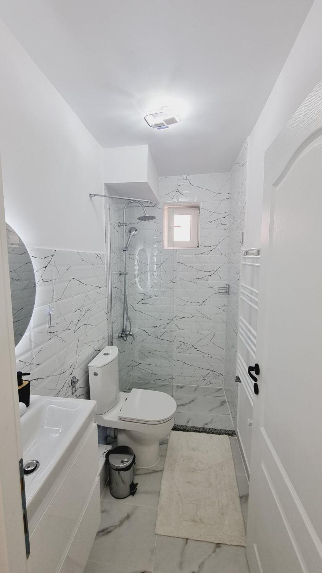 Apartament Central Pe Pietonala Nr2 Hunedoara Buitenkant foto