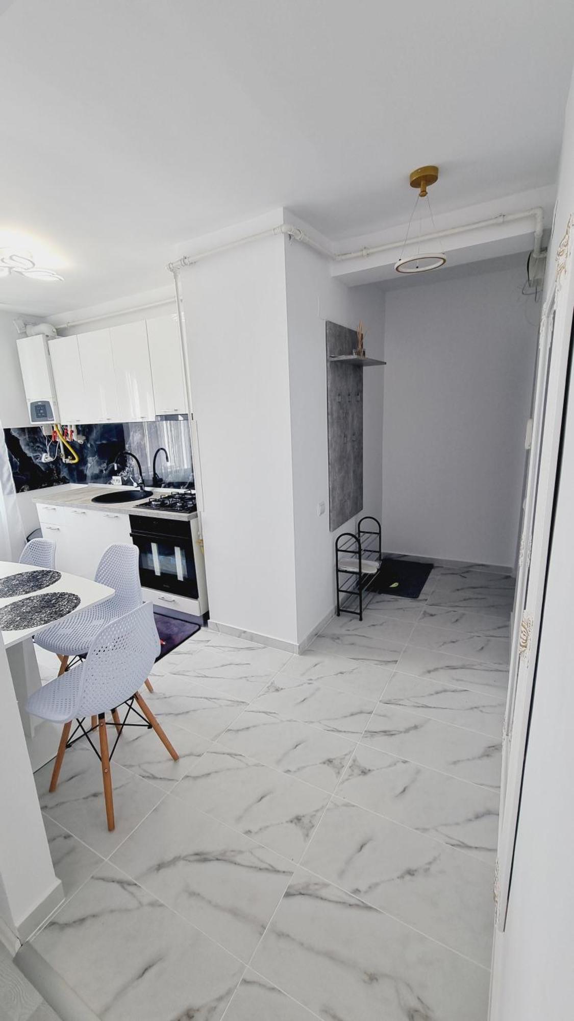 Apartament Central Pe Pietonala Nr2 Hunedoara Buitenkant foto