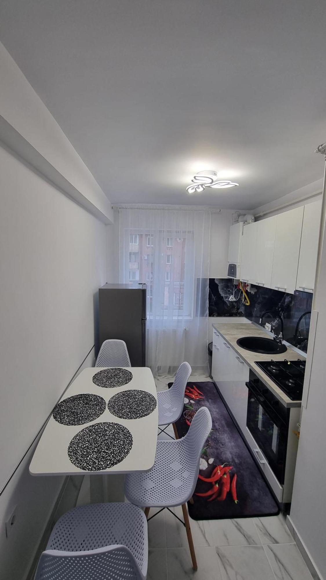 Apartament Central Pe Pietonala Nr2 Hunedoara Buitenkant foto