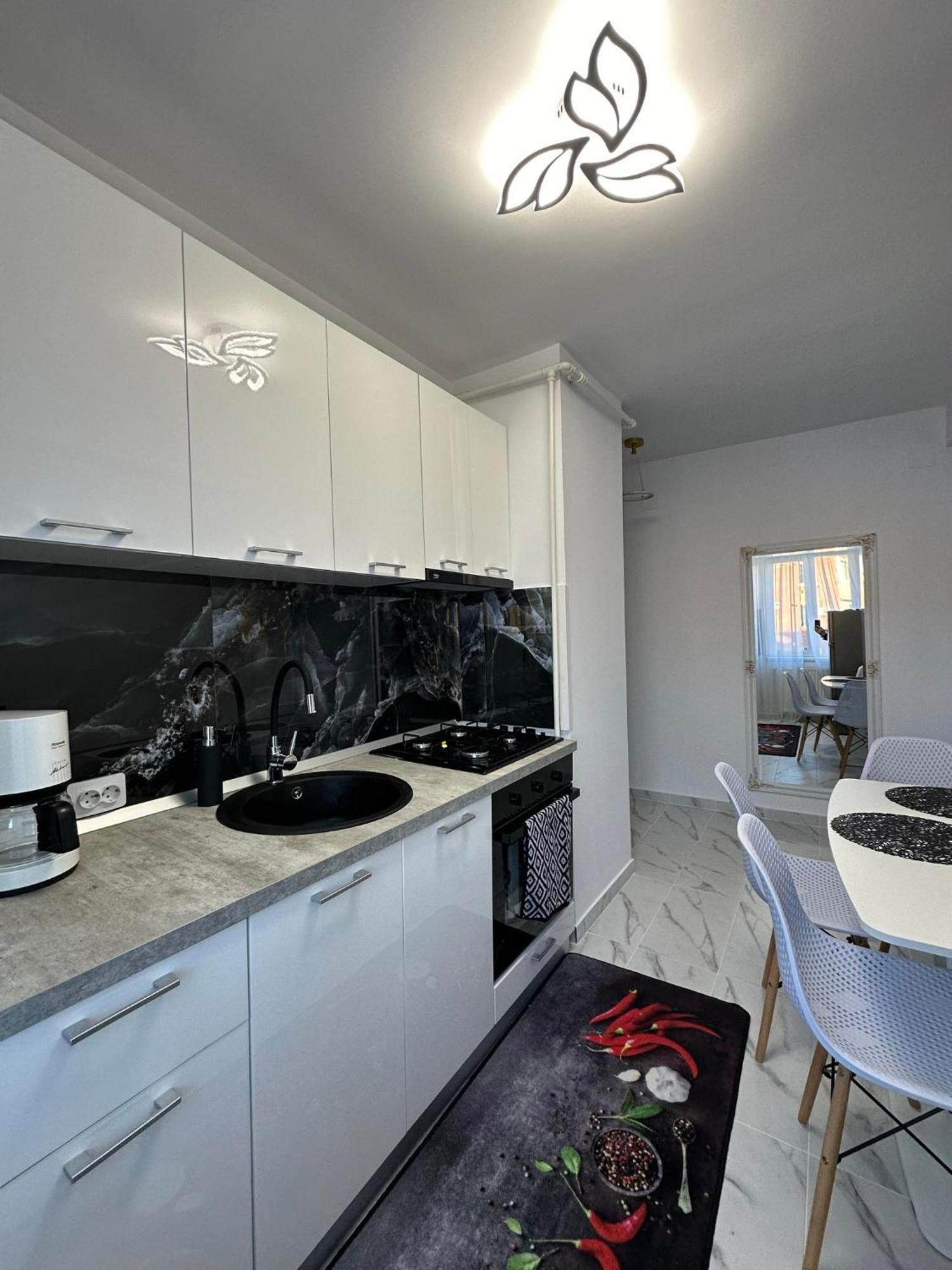 Apartament Central Pe Pietonala Nr2 Hunedoara Buitenkant foto
