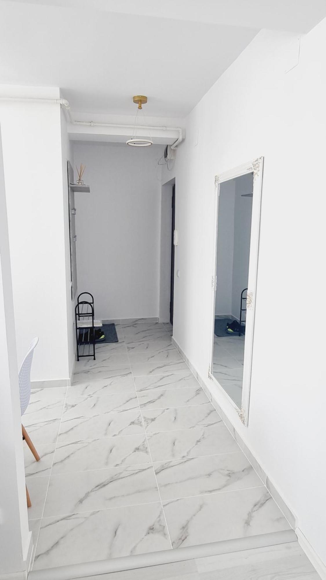 Apartament Central Pe Pietonala Nr2 Hunedoara Buitenkant foto