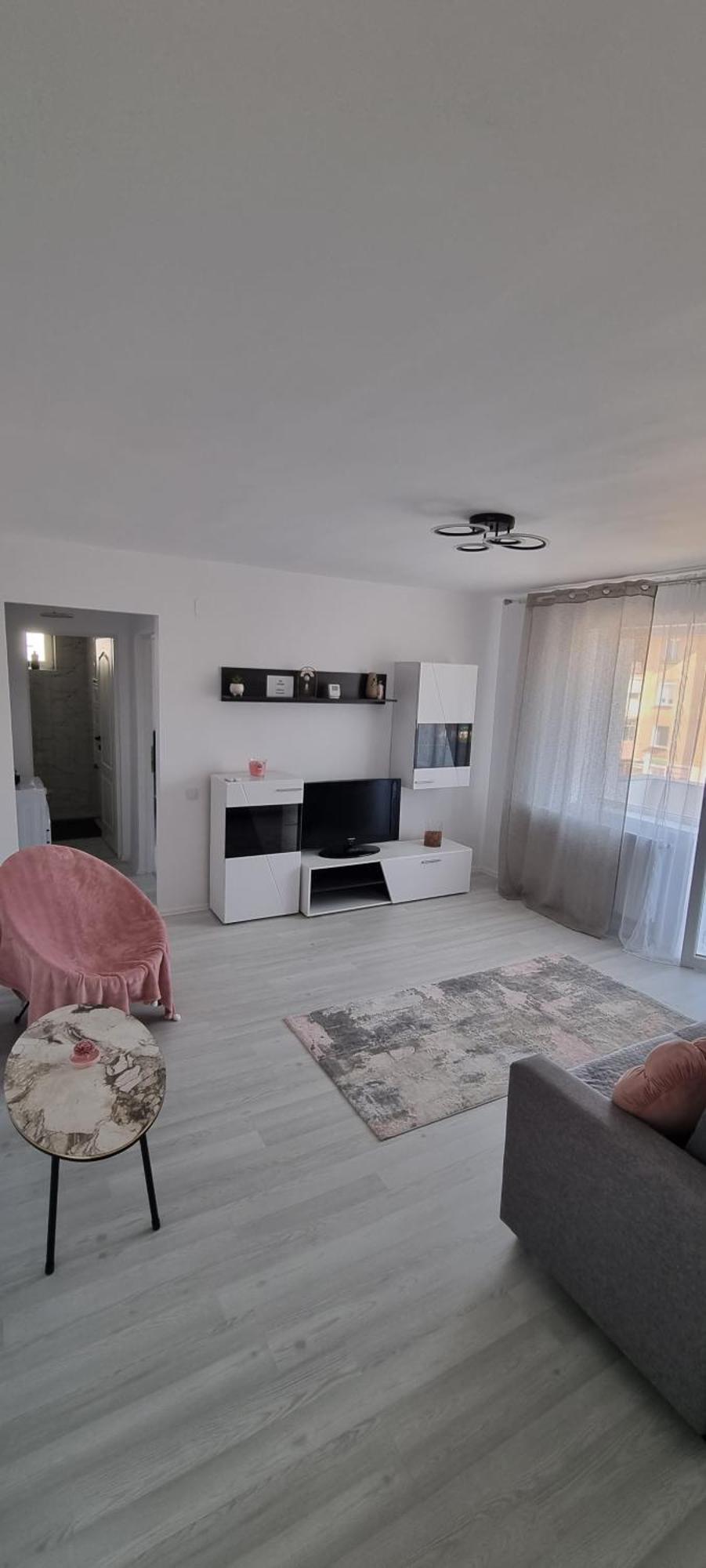 Apartament Central Pe Pietonala Nr2 Hunedoara Buitenkant foto